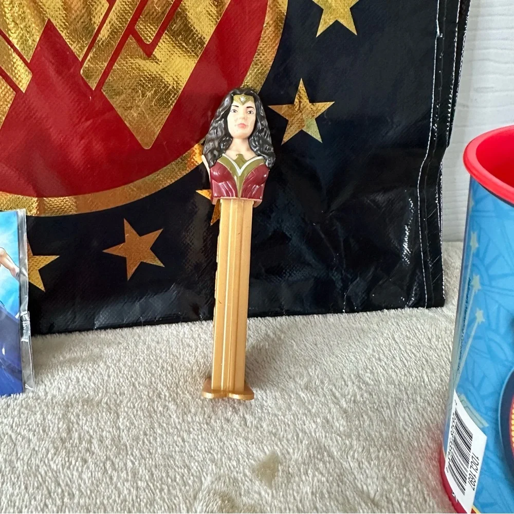 Wonder Woman Super Hero Bundle for the Wonder Woman Enthusiast